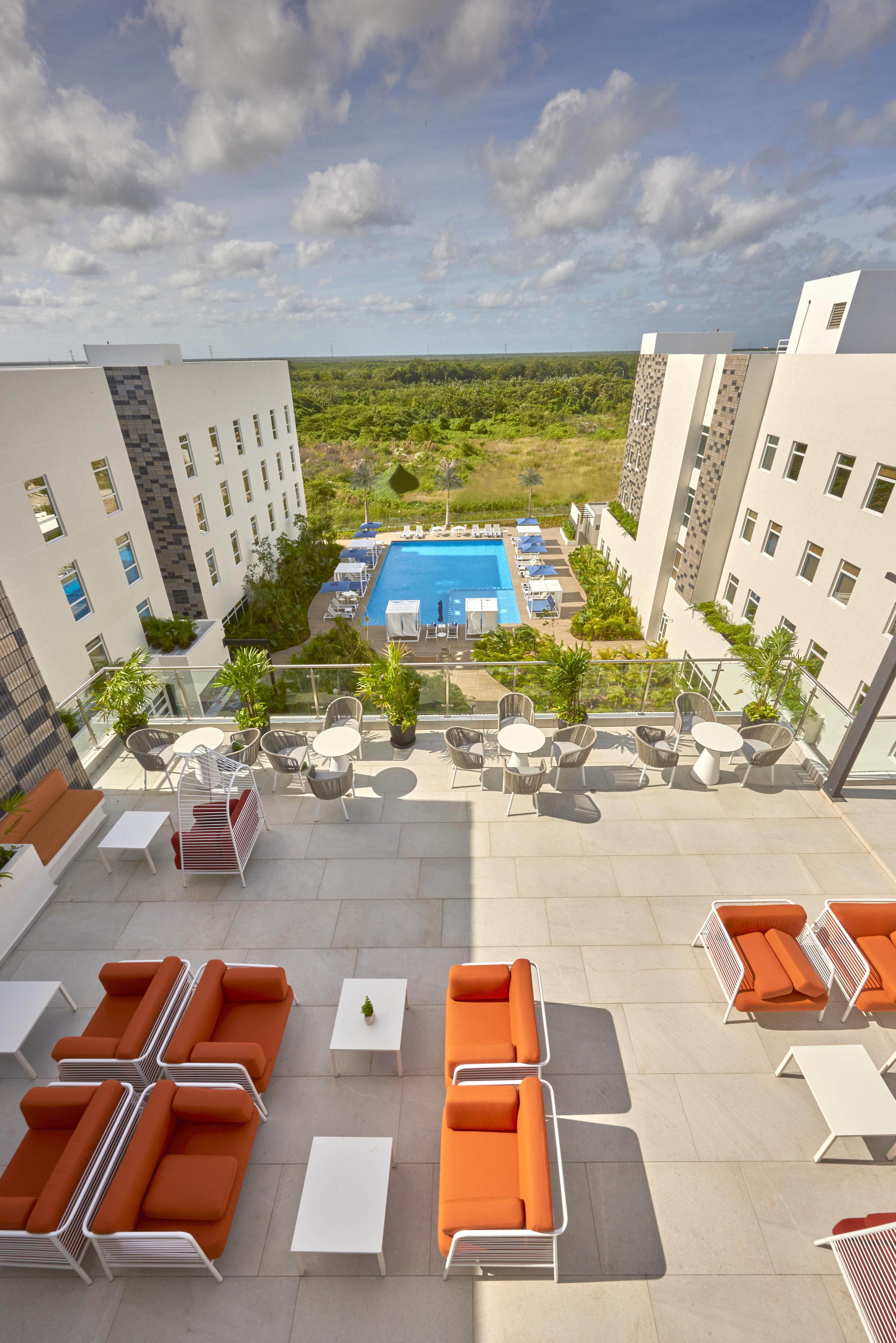 City Express Plus By Marriott Cancun Aeropuerto Riviera Экстерьер фото