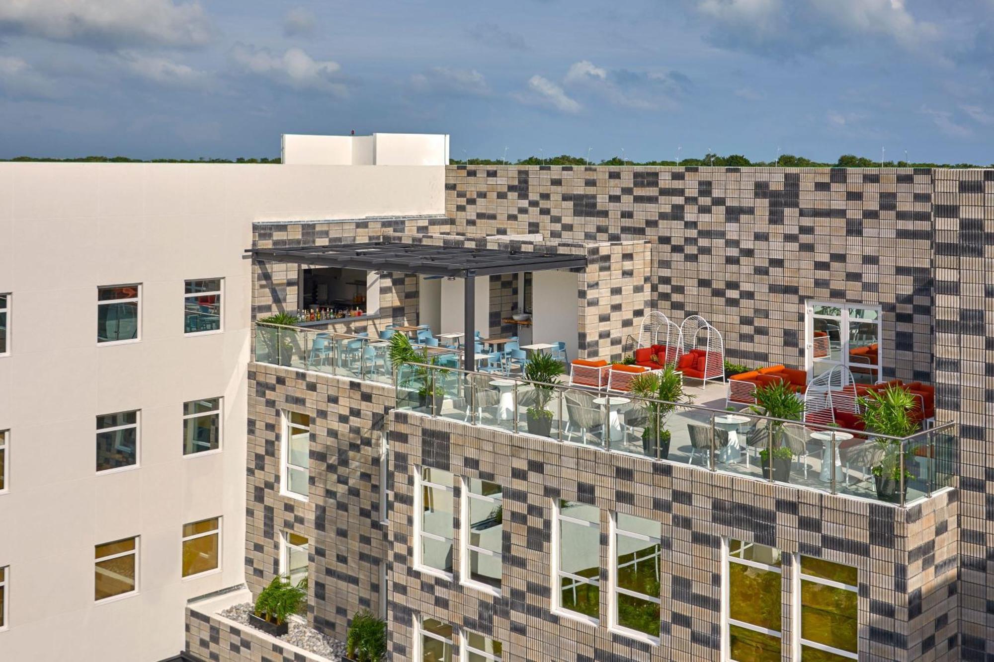 City Express Plus By Marriott Cancun Aeropuerto Riviera Экстерьер фото